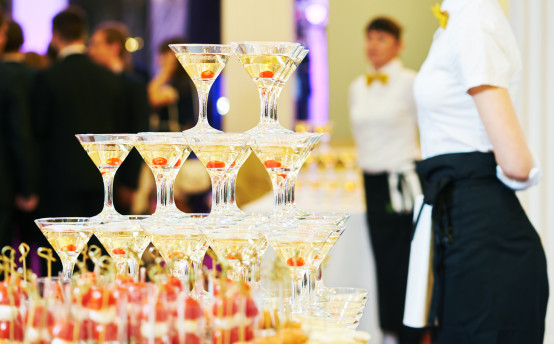 Банкет-коктейль, фуршет: сходства и различия Банкет-коктейль, фуршет: сходства и различия