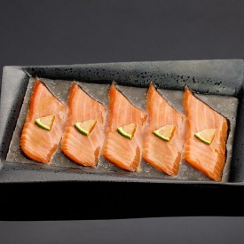 Сашими лосось с соусом юзу