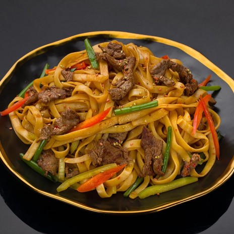 Лапша удон с говядиной black angus