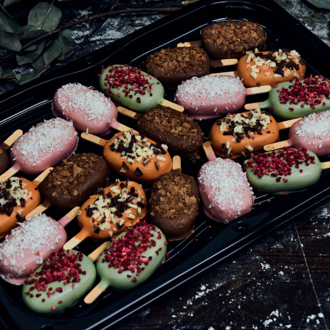 Макси-платтер «Кейкпопсы эскимо ассорти» с белым шоколадом