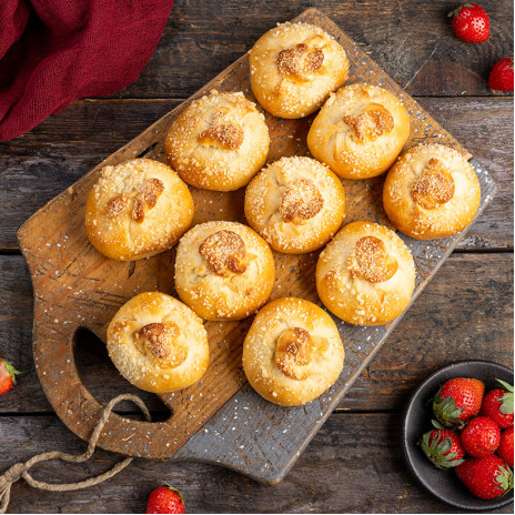 Пирожки с клубникой