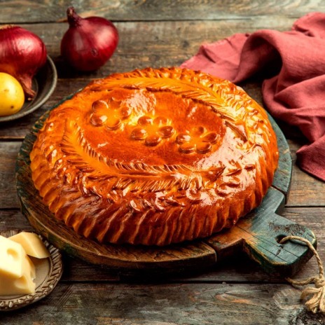 Пирог с курицей, картофелем и сыром 1 кг