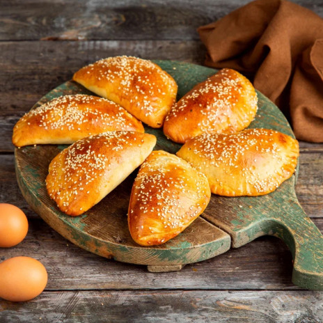 Пирожки с рисом и яйцом
