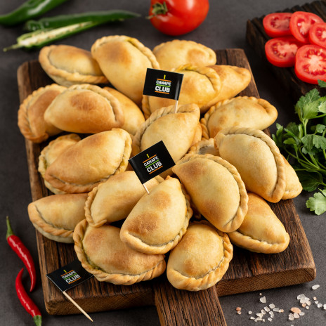 Эмпанадас с курицей и овощами 