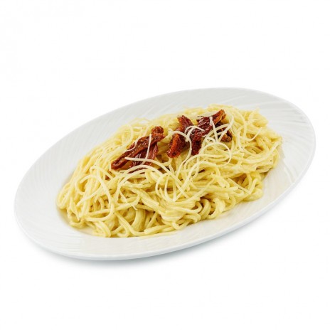 Спагетти со сливками и вялеными томатами